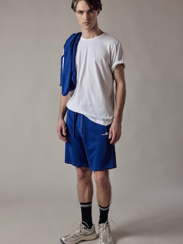 Maglietta 'Girocollo' di OWN Off With Nature in bianco