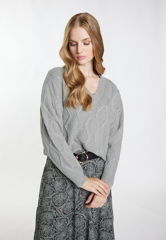 DreiMaster Vintage Sweater in Grey: front