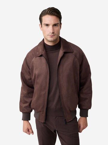 Veste d’hiver Danger en marron : devant