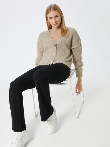 Cardigan 'ZOEY' ONLY en beige