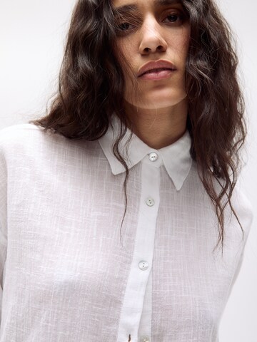 Pull&Bear Blouse in White