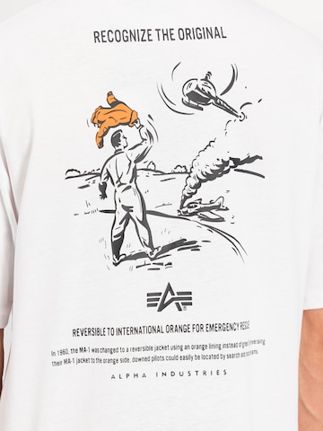 ALPHA INDUSTRIES T-shirt i vit
