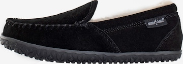 Minnetonka Moccasins 'Tempe' in Black: front