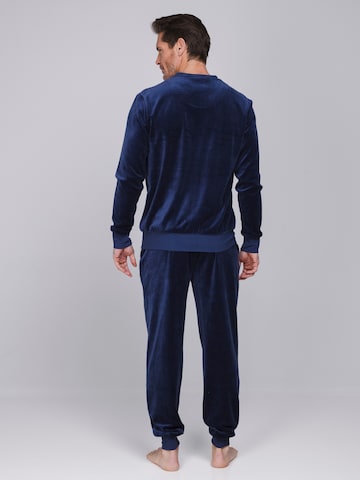 Pastunette Pyjama lang 'Northern Nights' in Blauw