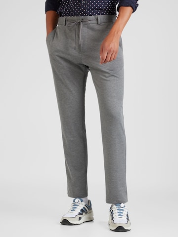 s.Oliver - Tapered Pantalón en gris: frente