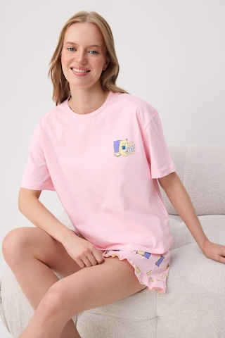 Trendyol Shorty in Pink