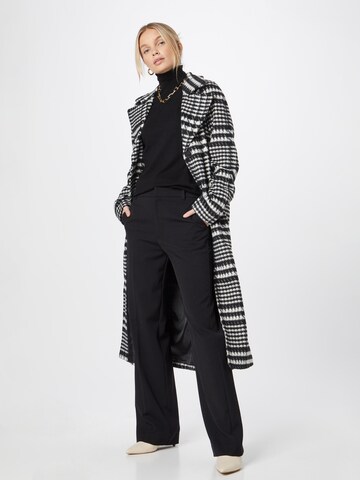 Manteau mi-saison 'CHILA' SISTERS POINT en noir