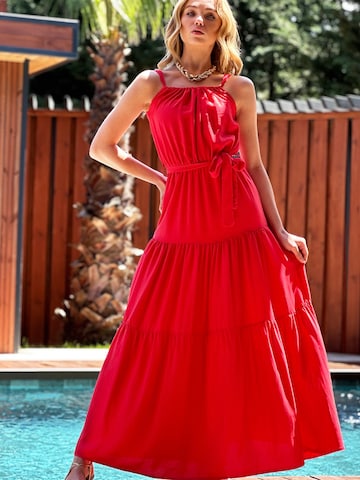 Abito estivo di Trend Alaçatı Stili in rosso