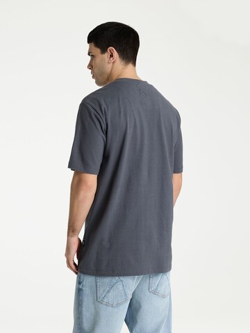 T-Shirt CHASIN' en gris