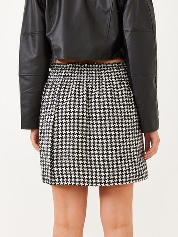 Bianco Lucci Sukňa - Čierna