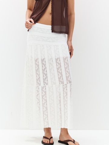 Gonna di Pull&Bear in bianco: frontale