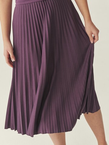 TATUUM Mekko 'ISERI' värissä lila