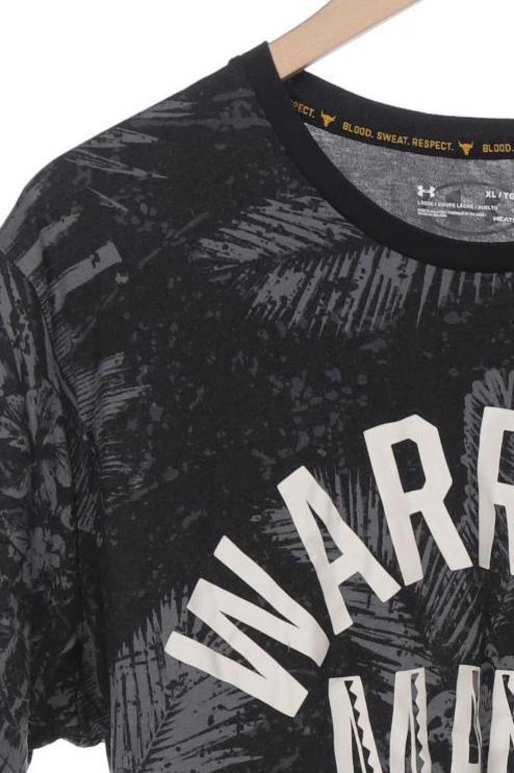 UNDER ARMOUR Shirt in XL in Grey