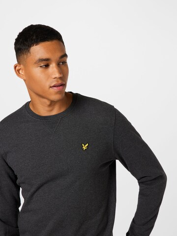 Lyle & Scott Свитшот в Серый