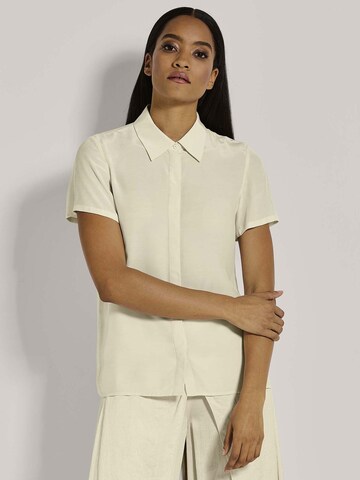 MADELEINE Blouse in Wit: voorkant