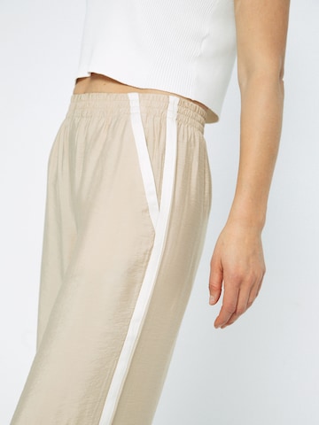 ABOUT YOU x Toni Garrn Wide Leg Hose in Beige