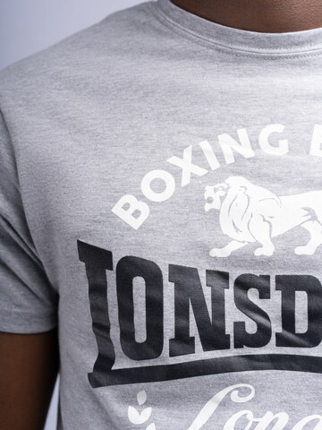 LONSDALE - Camiseta 'Waddon' en gris