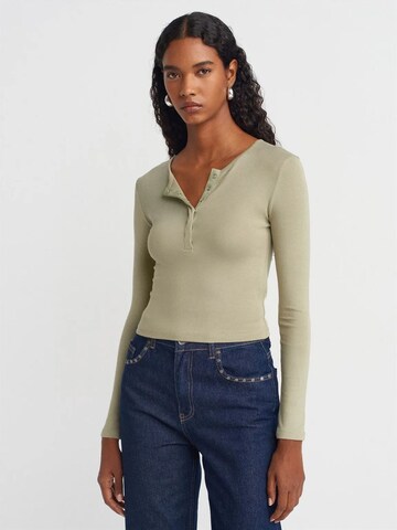 Dilvin Shirt in Green: front