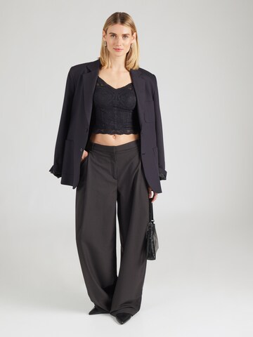 Hailys Top 'La44ce' in Black