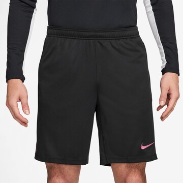 NIKE Regular Sporthose in Schwarz: Vorderseite