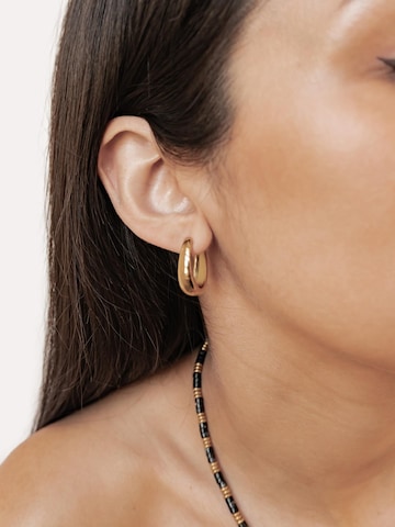 Orecchini 'Bold Dome Hoop' di Hey Happiness in oro