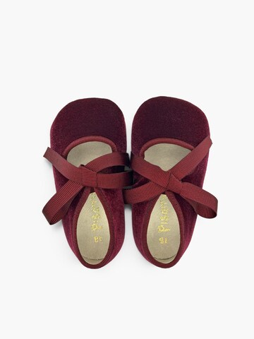 Ballerina di Pisamonas in rosso
