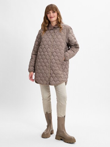 Didriksons Tussenjas 'Betina' in Beige: voorkant