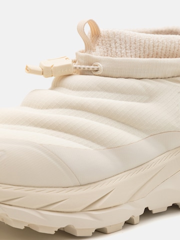 Chaussure de sport 'KAHA 2 FROST MOC' HOKA en blanc