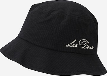 Les Deux Шляпа в Черный: спереди