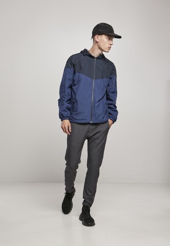 Urban Classics Демисезонная куртка в Синий