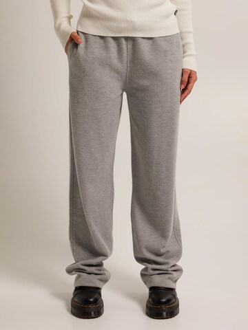 Loosefit Pantalon America Today en gris : devant