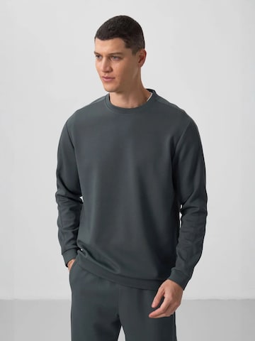 Tommy Life Sweat suit in Grey