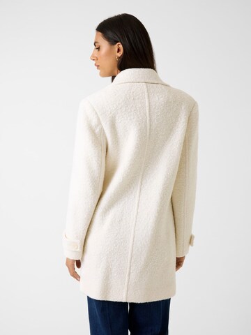GUESS Between-Seasons Coat in White