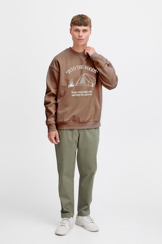 !Solid Sweatshirt 'Hamad' in Brown