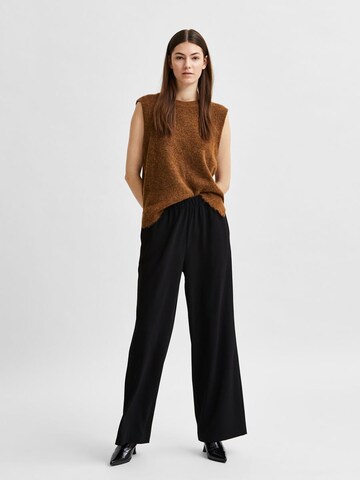 SELECTED FEMME Loose fit Pants 'Tinni' in Black