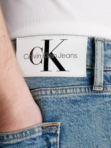 Calvin Klein Jeans - Tapered Calças de ganga em azul