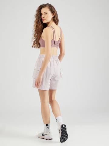 Nike Sportswear Ohlapna forma Kargo hlače 'ESSNTL' | vijolična barva