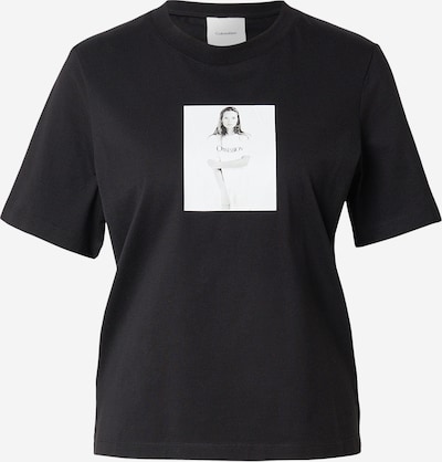 Marškinėliai 'OBSESSION' iš Calvin Klein, spalva – šviesiai pilka / juoda / balta, Prekių apžvalga