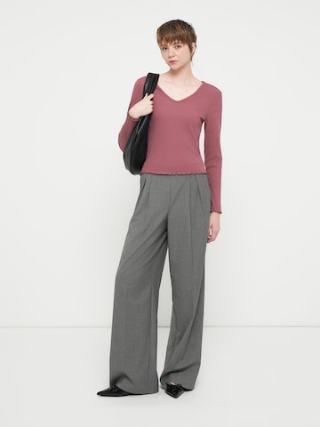 VERO MODA Zvonové kalhoty Kalhoty se sklady v pase 'VMHailey' – šedá
