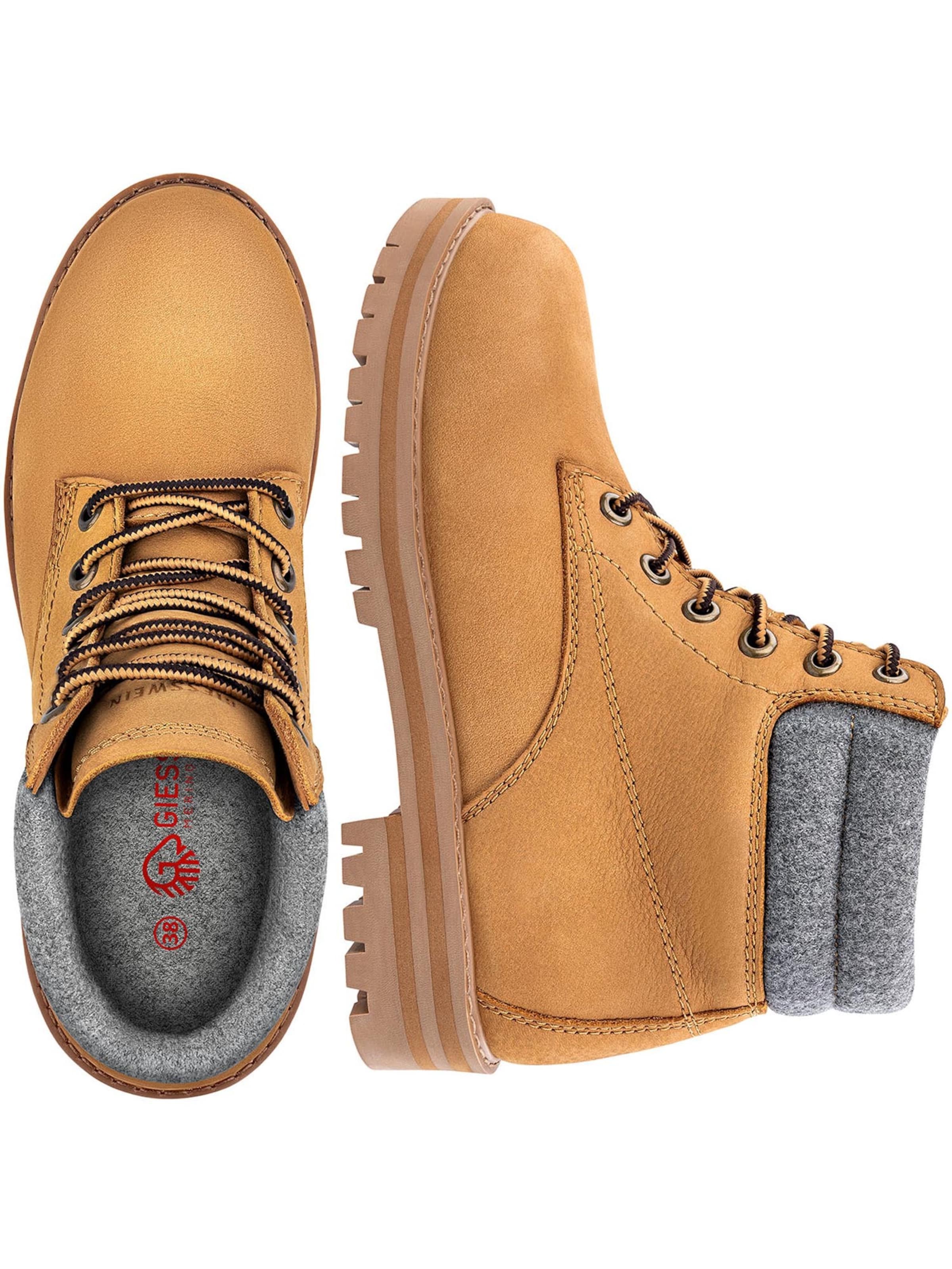 GIESSWEIN Boots in Brown