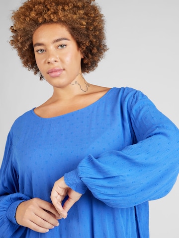 Camicia da donna 'ADANA' di ONLY Carmakoma in blu