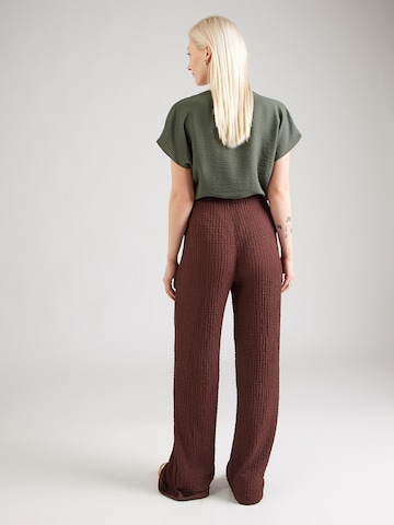 ABOUT YOU Bő szár Nadrág 'Nalani' - piros