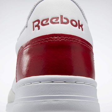 Sneaker low de la Reebok pe alb