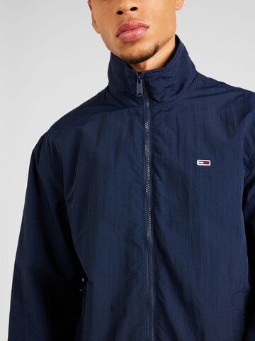 Tommy Jeans Tussenjas 'Essential' in Blauw