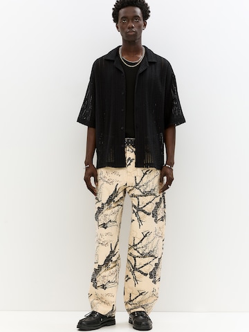 Pull&Bear Comfort fit Koszula w kolorze czarny: przód