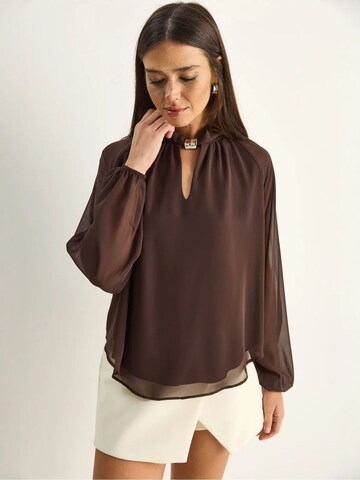 Bianco Lucci Blouse in Bruin