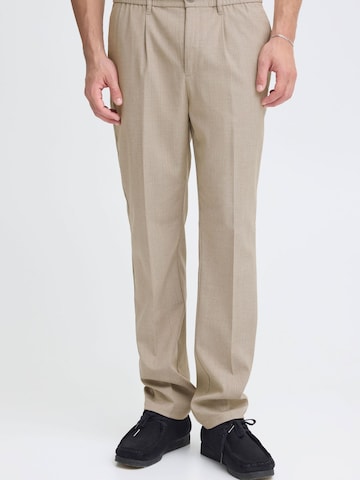 Casual Friday - Regular Calças com pregas ' CFMarc ' em bege