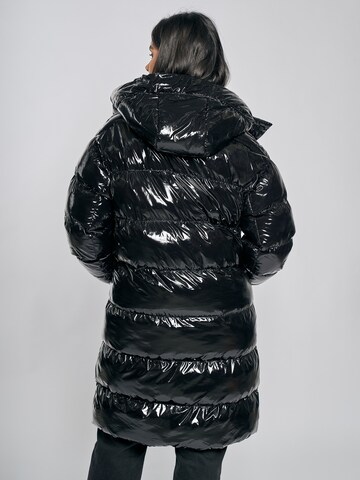 FREAKY NATION Зимнее пальто в Черный