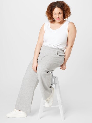 Loosefit Pantalon Calvin Klein Curve en gris