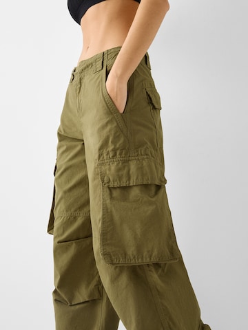 Bershka Широка кройка Карго панталон в зелено